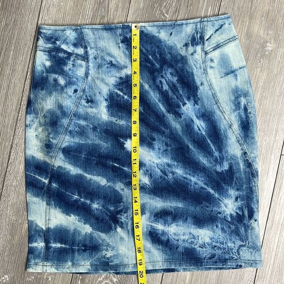 Vintage Bleach Washed Denim Stretch Skirt - Picture 12 of 17